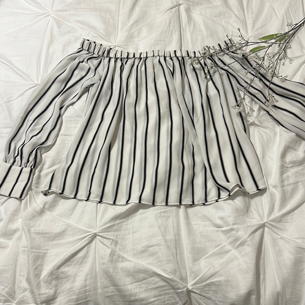 Forever 21 blouse size L